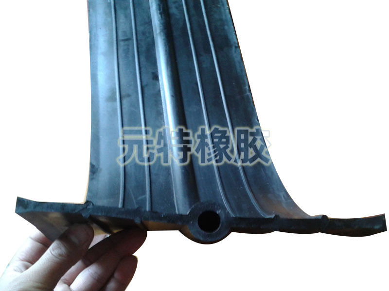 652橡胶止水带
